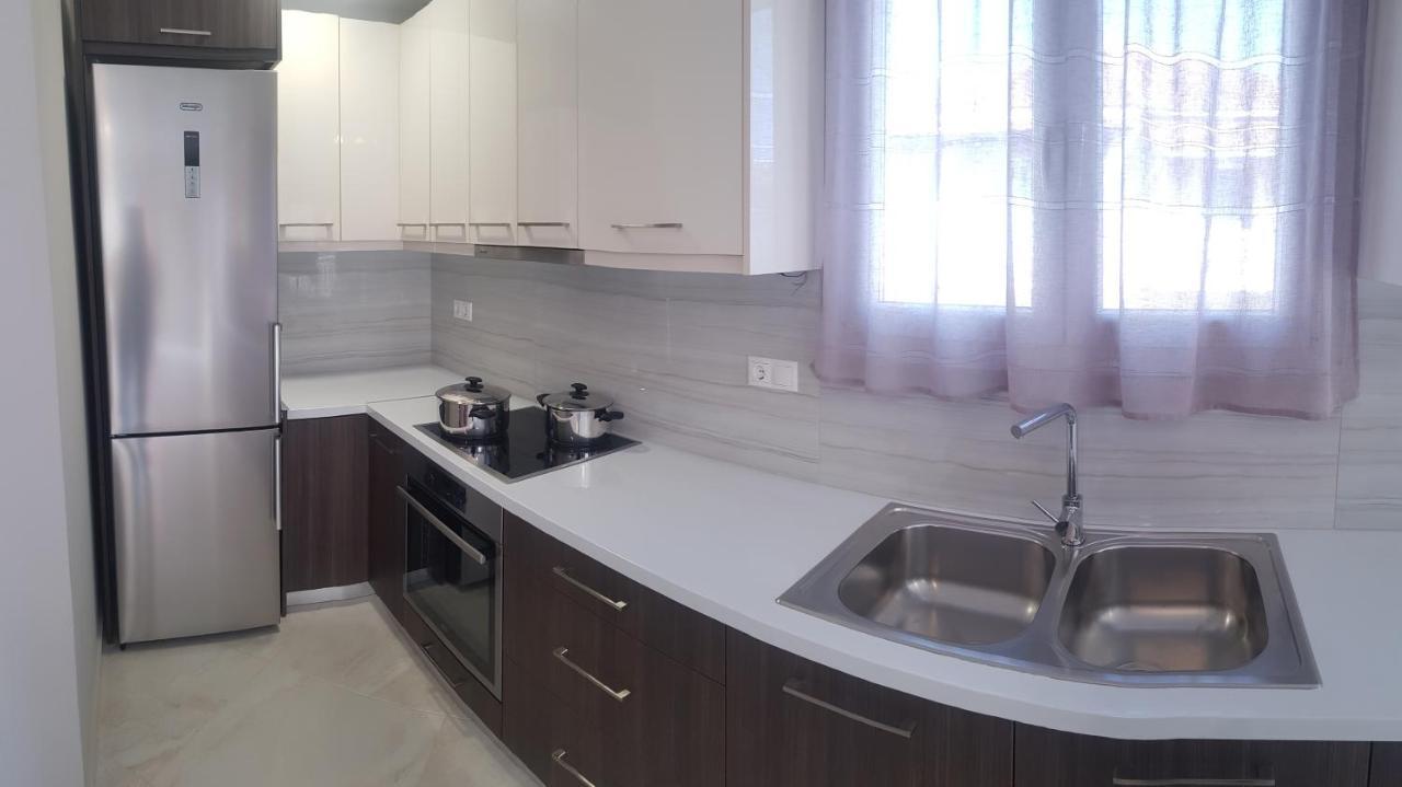 Harry'S Apartment Lefkimmi  Bagian luar foto